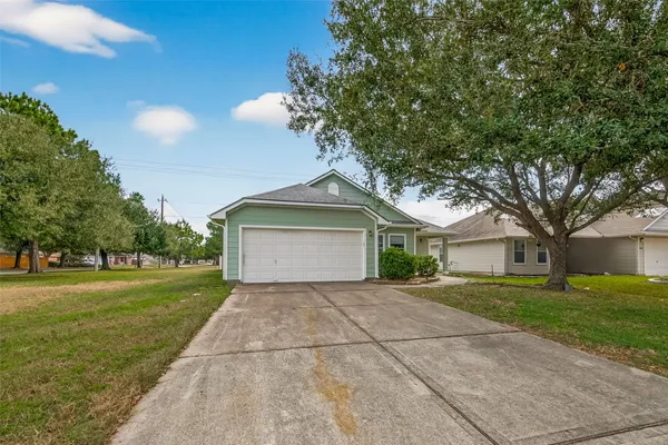 $1,950 | 9418 Belleclaire Lane, Houston, TX 77044