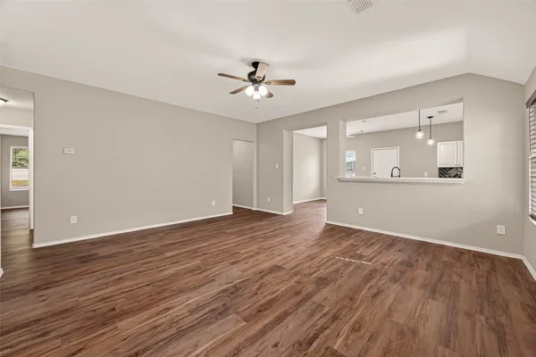 $1,950 | 9418 Belleclaire Lane, Houston, TX 77044