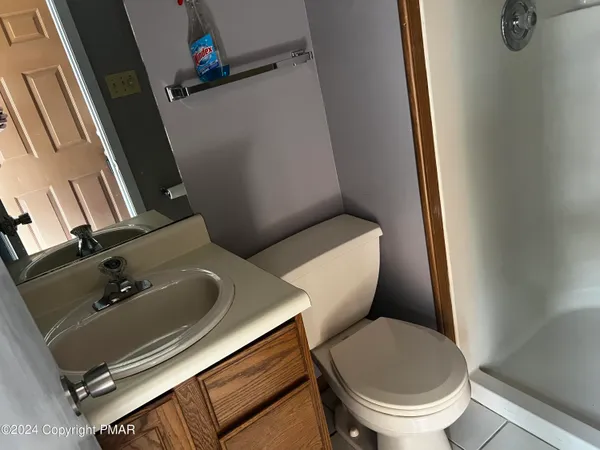 $1,700 | 509 Wales Court, Bushkill, PA 18324