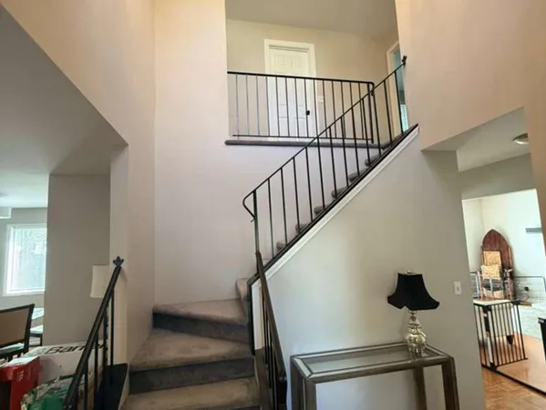 $3,095 | 2338 Woodview Lane, Naperville, IL 60565