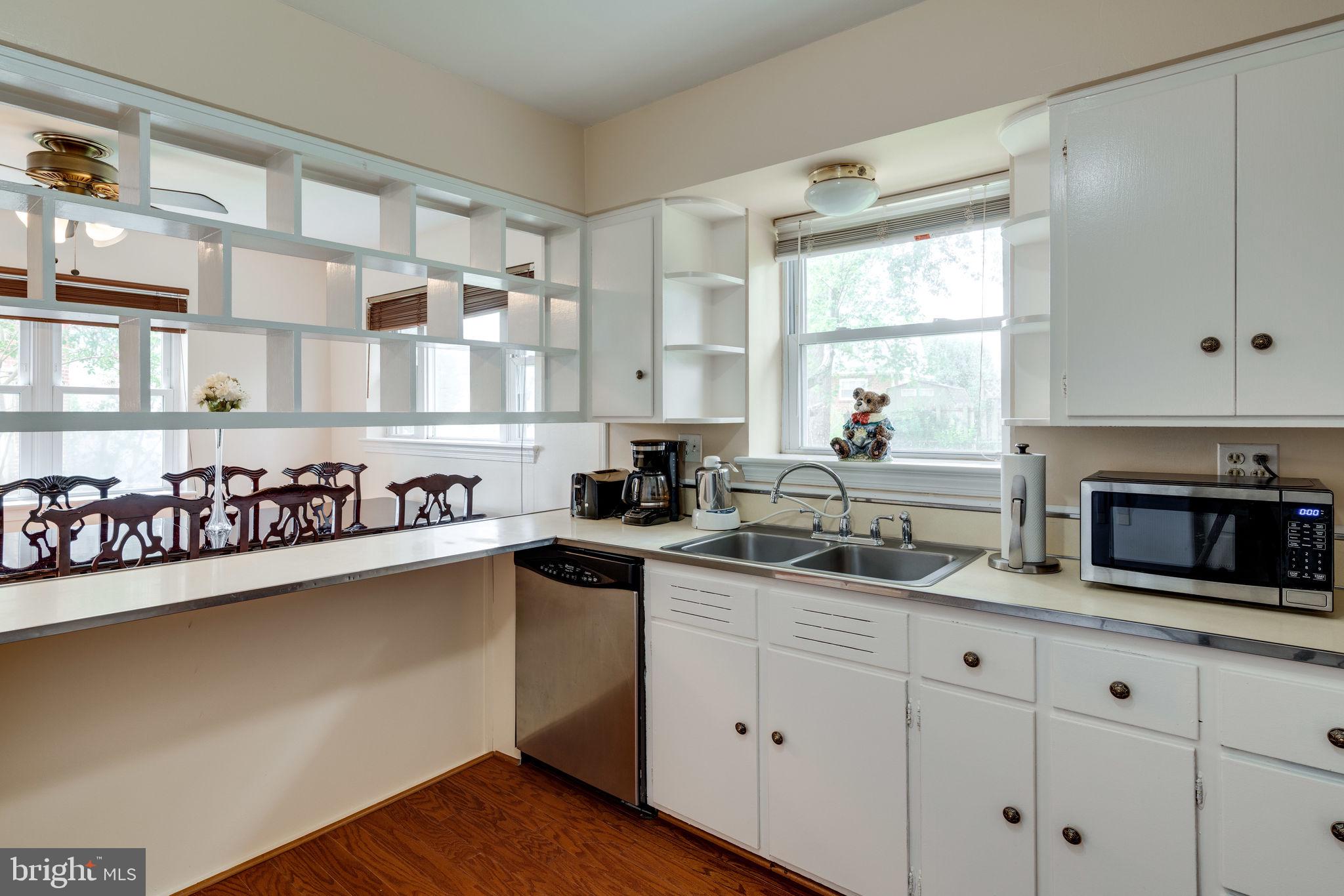6018 Grayson Street Springfield, VA 22150 - Photo 12 of 43 Gallery Image 12