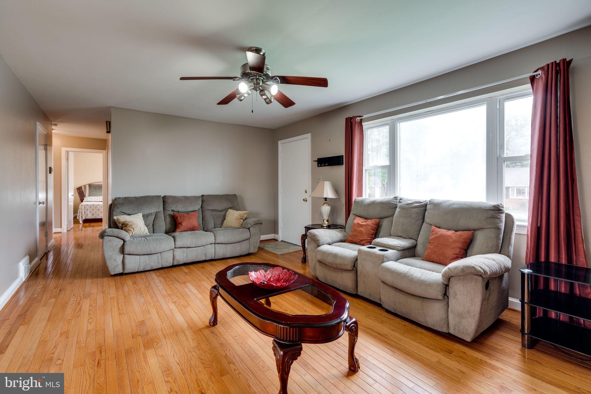 6018 Grayson Street Springfield, VA 22150 - Photo 6 of 43 Gallery Image 6