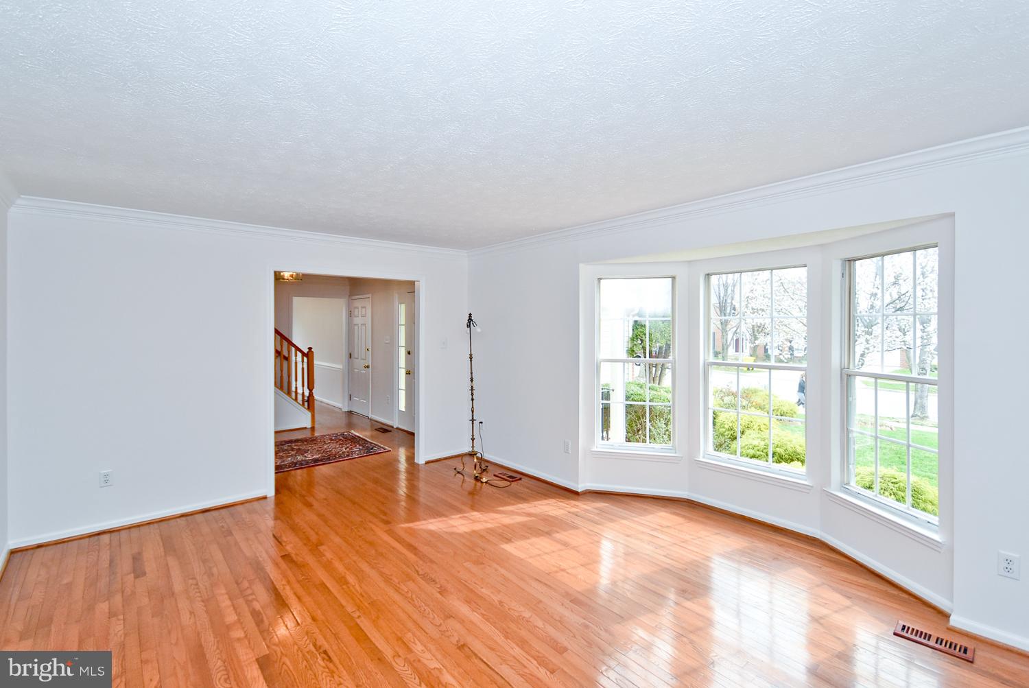 2700 Price Road Crofton, MD 21114 - Photo 5 of 30 Living Room w/Big Bay Window