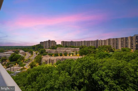 $400,000 | 6101 Edsall Road, Unit 1212, Alexandria, VA 22304