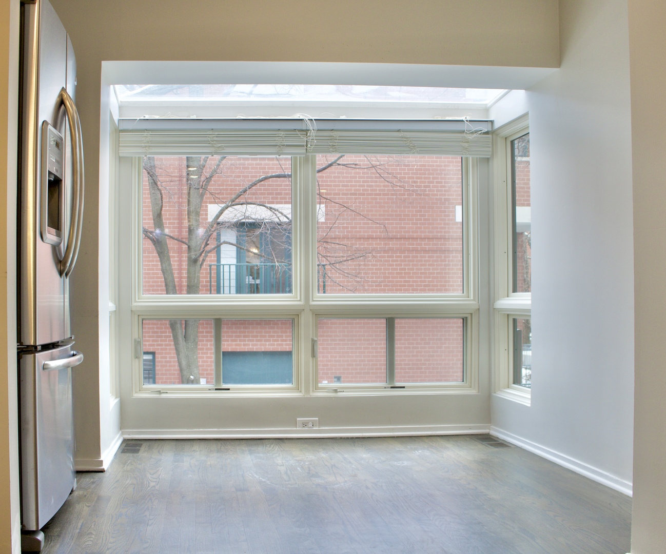 641 West Willow Street, Unit 140 Chicago, IL 60614 - Photo 8 of 22 a view of front door