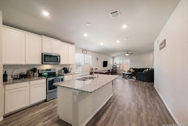 $2,150 | 3000 Hess Boulevard, Schertz, TX 78154