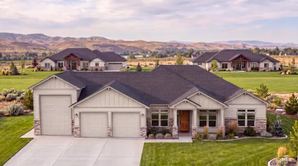 $999,900 | 7 Corbett Road, Emmett, ID 83617