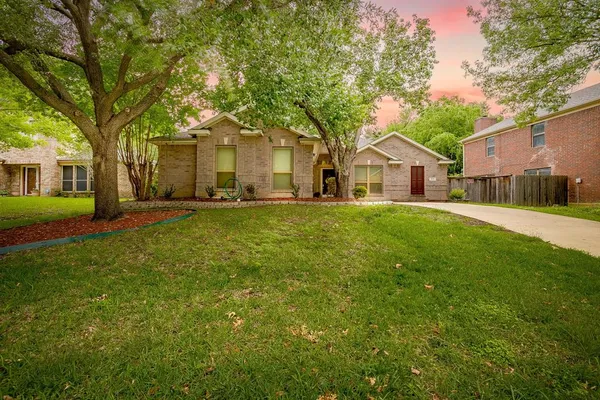 $385,000 | 1519 Stratford Drive, Mansfield, TX 76063