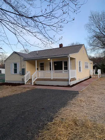$239,900 | 336 Railroad Avenue, Craigsville, VA 24430