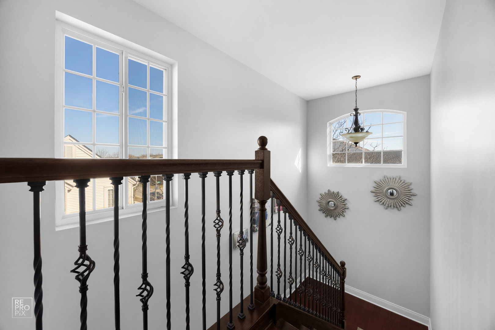 7504 Claridge Drive, Unit E Bridgeview, IL 60455 - Photo 20 of 25 a view of a balcony