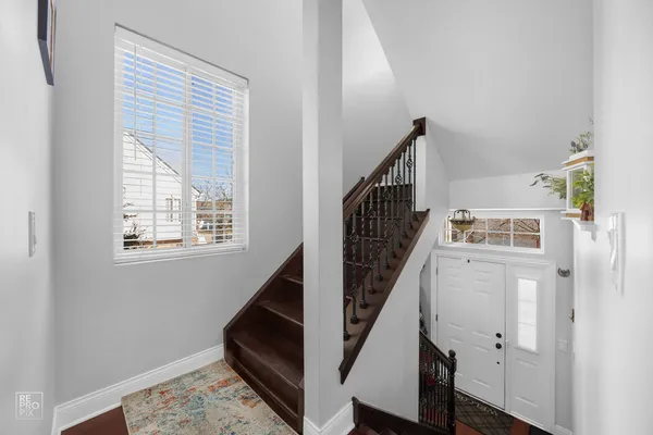 $389,900 | 7504 Claridge Drive, Unit E, Bridgeview, IL 60455