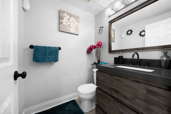 $389,900 | 7504 Claridge Drive, Unit E, Bridgeview, IL 60455