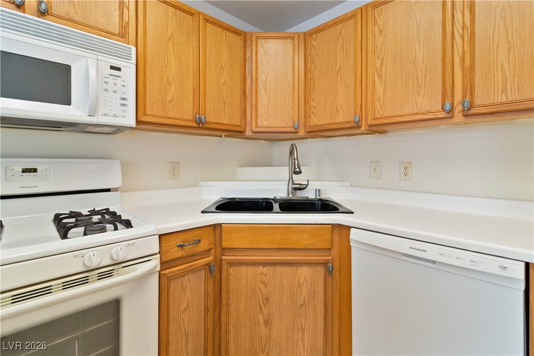 9580 West Reno Avenue, Unit 119 Las Vegas, NV 89148 - Photo 16 of 45