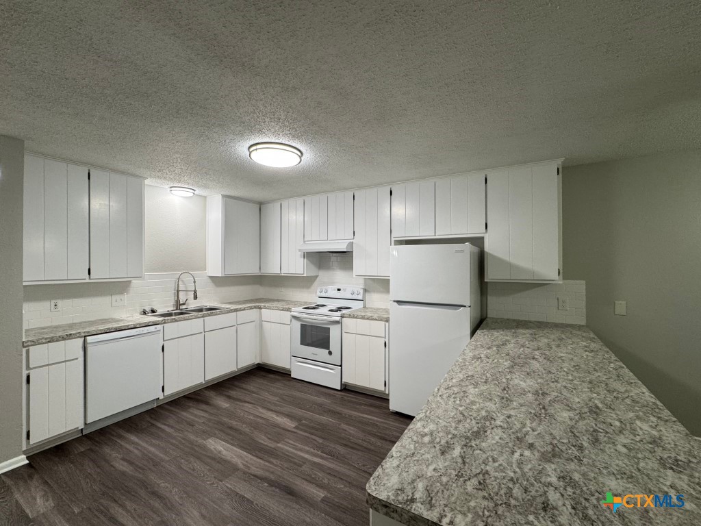 905 Simpson Road, Unit A Victoria, TX 77904 - Photo 3 of 7