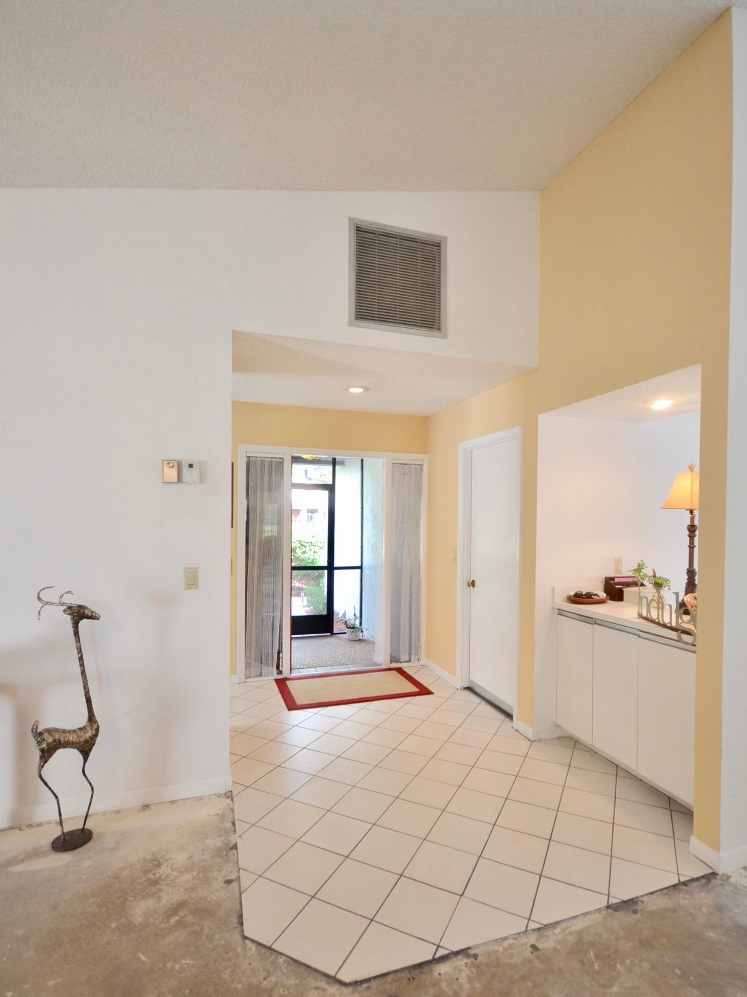11218 Highland Circle Boca Raton, FL 33428 - Photo 7 of 60 Entrance Foyer