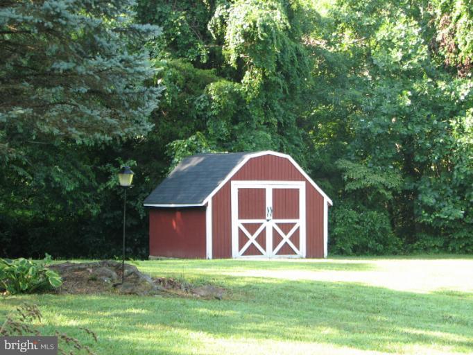 7218 Wilson Road Marshall, VA 20115 - Photo 24 of 30 a view of outdoor space and yard