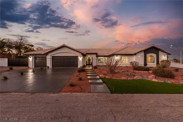 $4,695 | 4785 North Grand Canyon Drive, Las Vegas, NV 89129