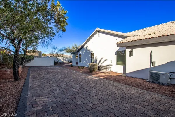 $4,695 | 4785 North Grand Canyon Drive, Las Vegas, NV 89129