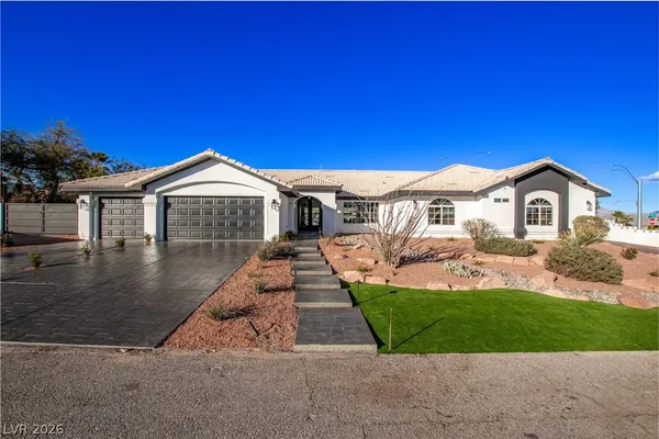 $4,695 | 4785 North Grand Canyon Drive, Las Vegas, NV 89129
