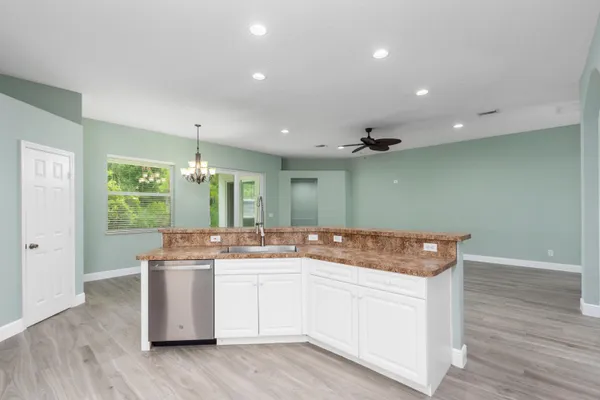 $3,900 | 501 Northwest Pine Sap Place, Jensen Beach, FL 34957