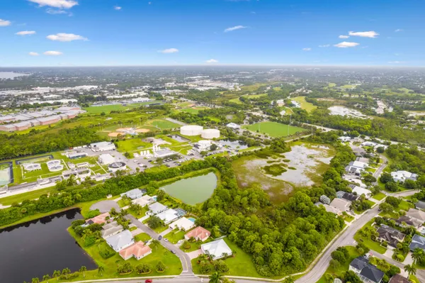 $3,900 | 501 Northwest Pine Sap Place, Jensen Beach, FL 34957