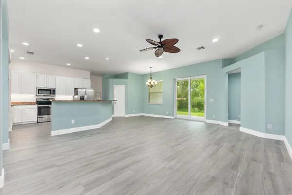 $3,900 | 501 Northwest Pine Sap Place, Jensen Beach, FL 34957