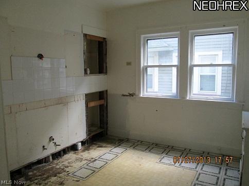 1678 Coventry Road Cleveland, OH 44118 - Photo 4 of 8 Gallery Image 4