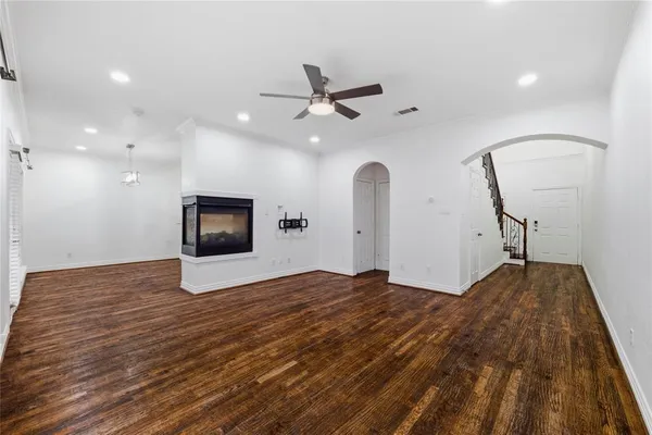 $2,699 | 4263 Towne Lake Court, Irving, TX 75061