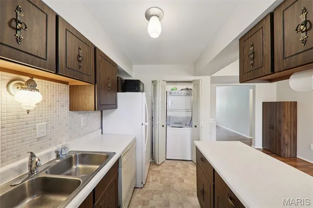 $83,500 | 3202 Denmark Drive, Unit C, Bridgeton, MO 63044