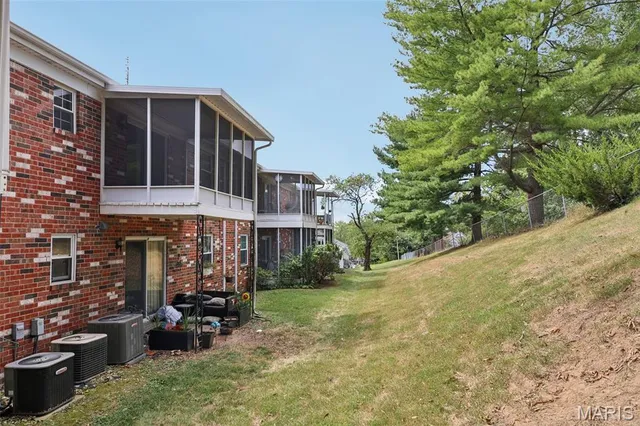 $83,500 | 3202 Denmark Drive, Unit C, Bridgeton, MO 63044