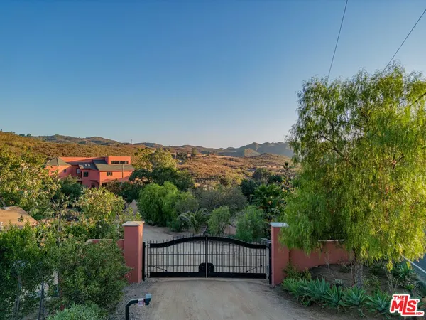 $11,000 | 34136 Mulholland Highway, Malibu, CA 90265