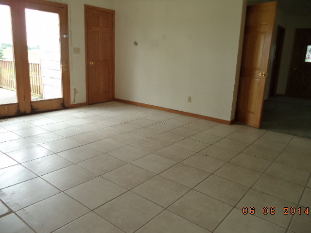 646 Irene Road Cherry Valley, IL 61016 - Photo 2 of 14