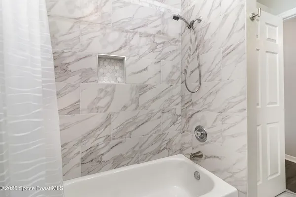 $2,500 | 1650 Privet Court, Melbourne, FL 32940