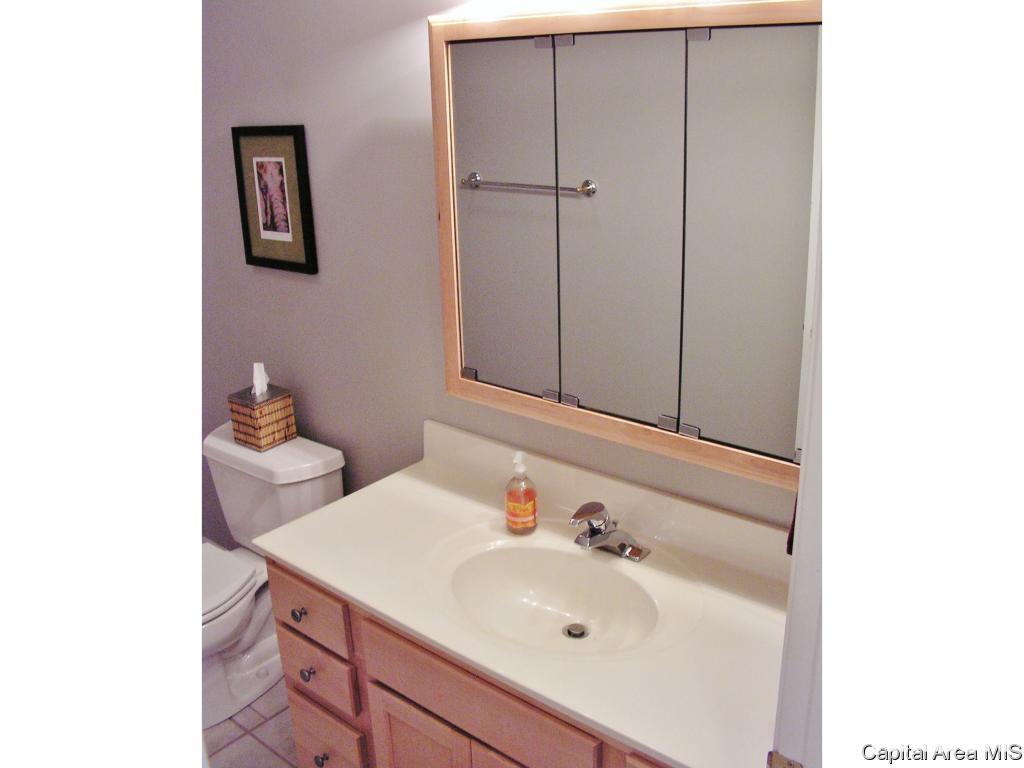 4530 Longfellow Drive Springfield, IL 62711 - Photo 24 of 36