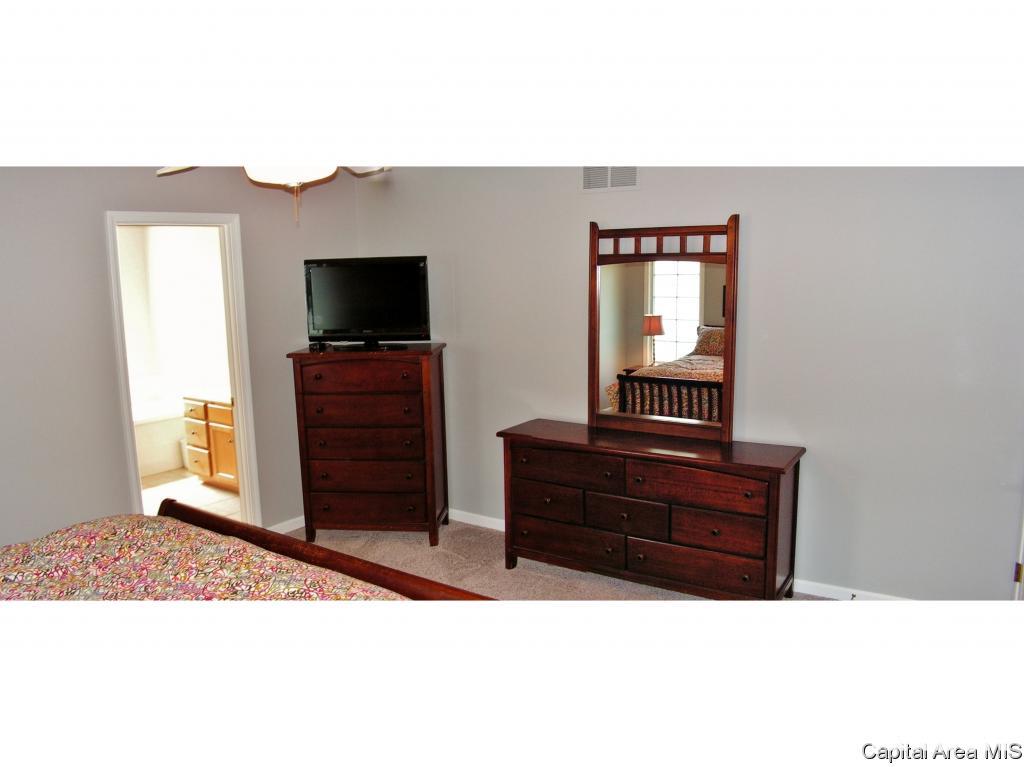 4530 Longfellow Drive Springfield, IL 62711 - Photo 27 of 36