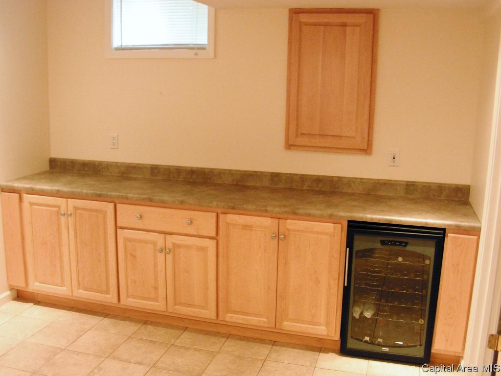4530 Longfellow Drive Springfield, IL 62711 - Photo 33 of 36