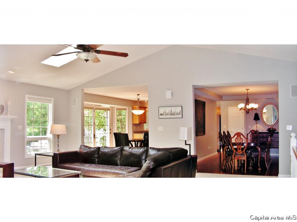 4530 Longfellow Drive Springfield, IL 62711 - Photo 6 of 36