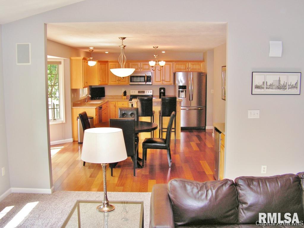 4530 Longfellow Drive Springfield, IL 62711 - Photo 7 of 36