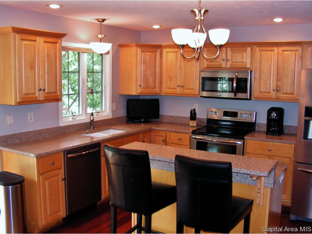 4530 Longfellow Drive Springfield, IL 62711 - Photo 10 of 36