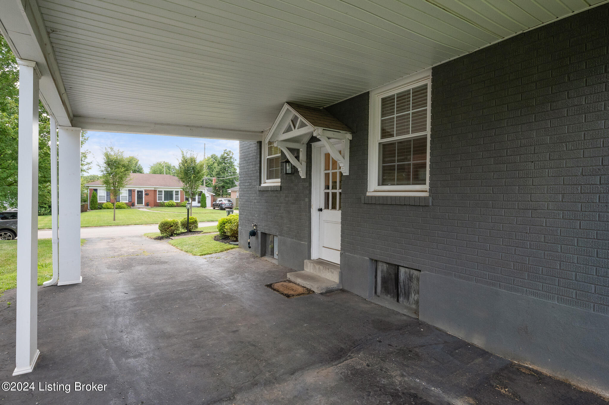 3707 Hughes Road Louisville, KY 40207 - Photo 29 of 30 3707 Hughes Rd-42