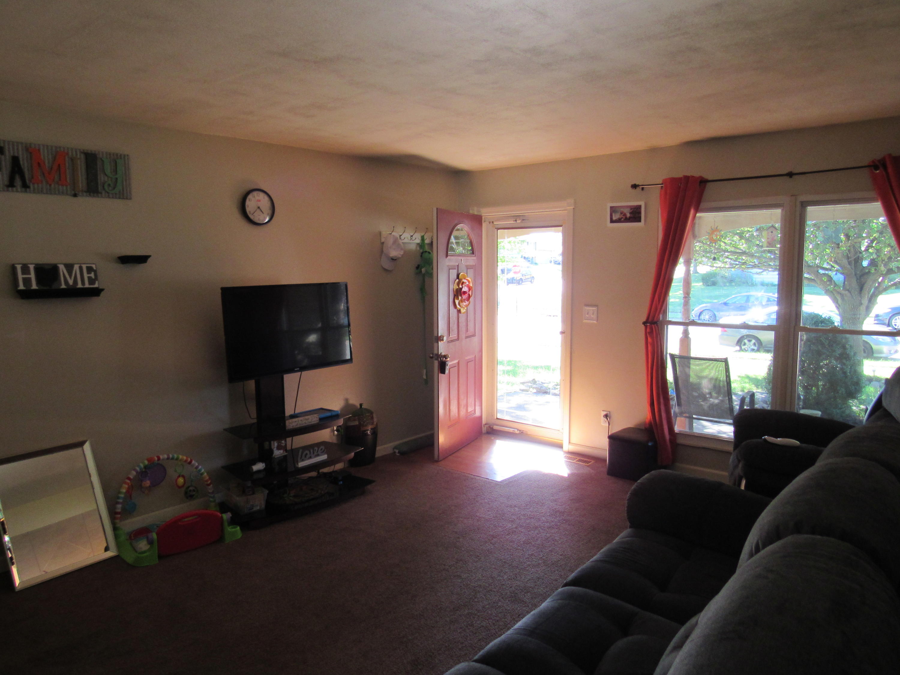 3036 New Haven Street Springfield, OH 45503 - Photo 3 of 25