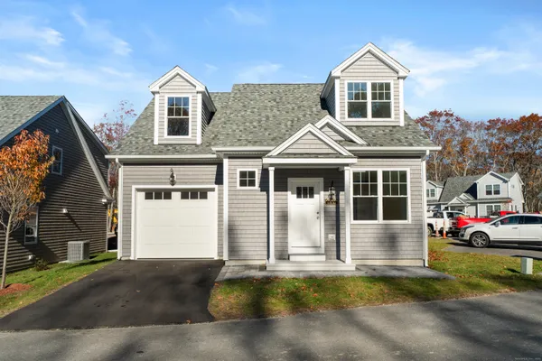 $599,000 | 34 Ivy Hill Road, Unit 34, Waterford, CT 06385
