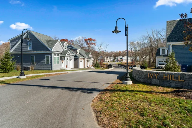 $599,000 | 34 Ivy Hill Road, Unit 34, Waterford, CT 06385