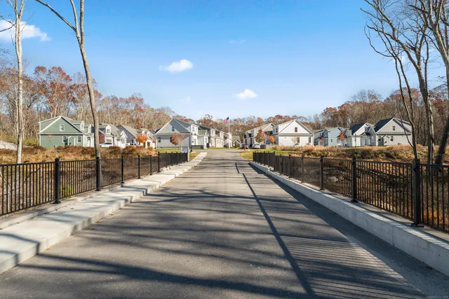 $599,000 | 34 Ivy Hill Road, Unit 34, Waterford, CT 06385