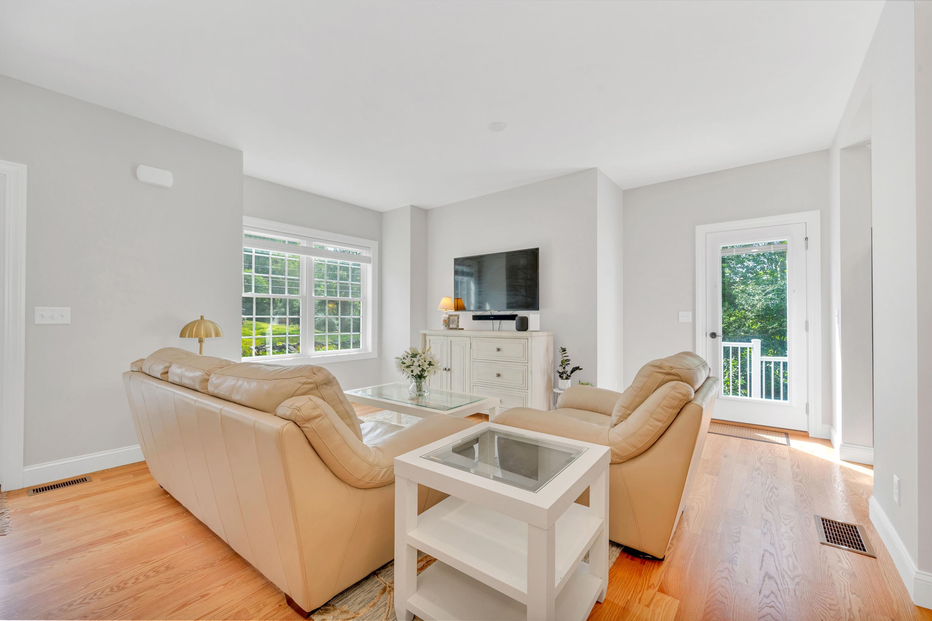 57 Hardy Road Londonderry, NH 03053 - Photo 19 of 60