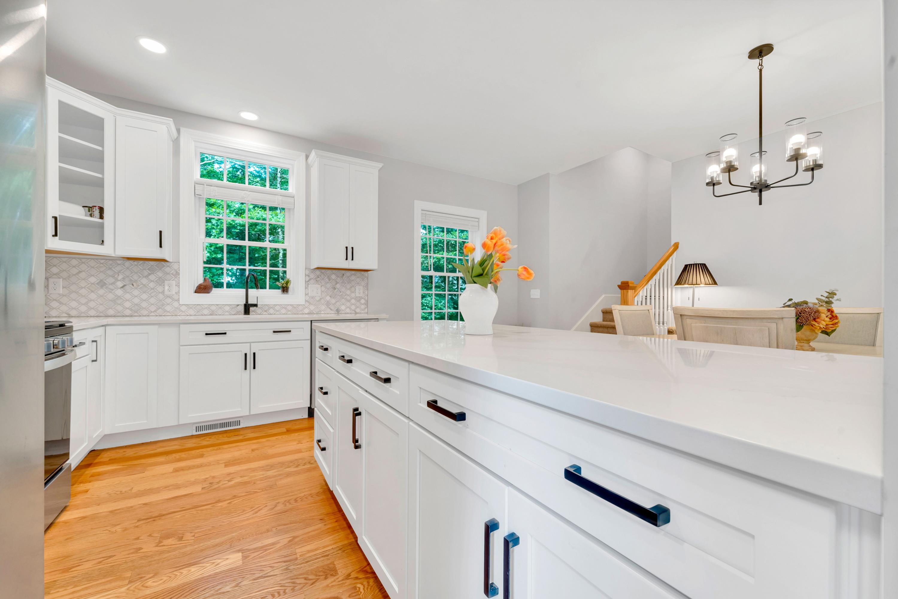 57 Hardy Road Londonderry, NH 03053 - Photo 3 of 60