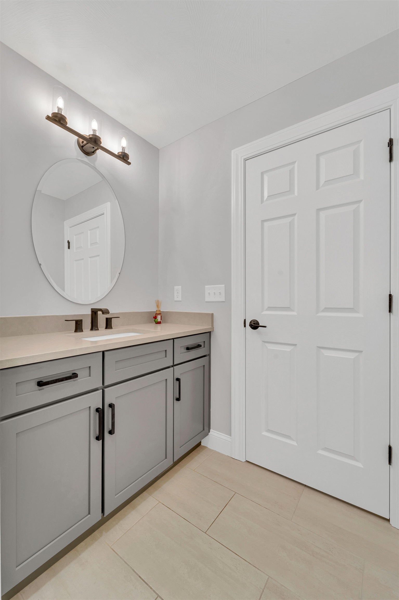 57 Hardy Road Londonderry, NH 03053 - Photo 35 of 60