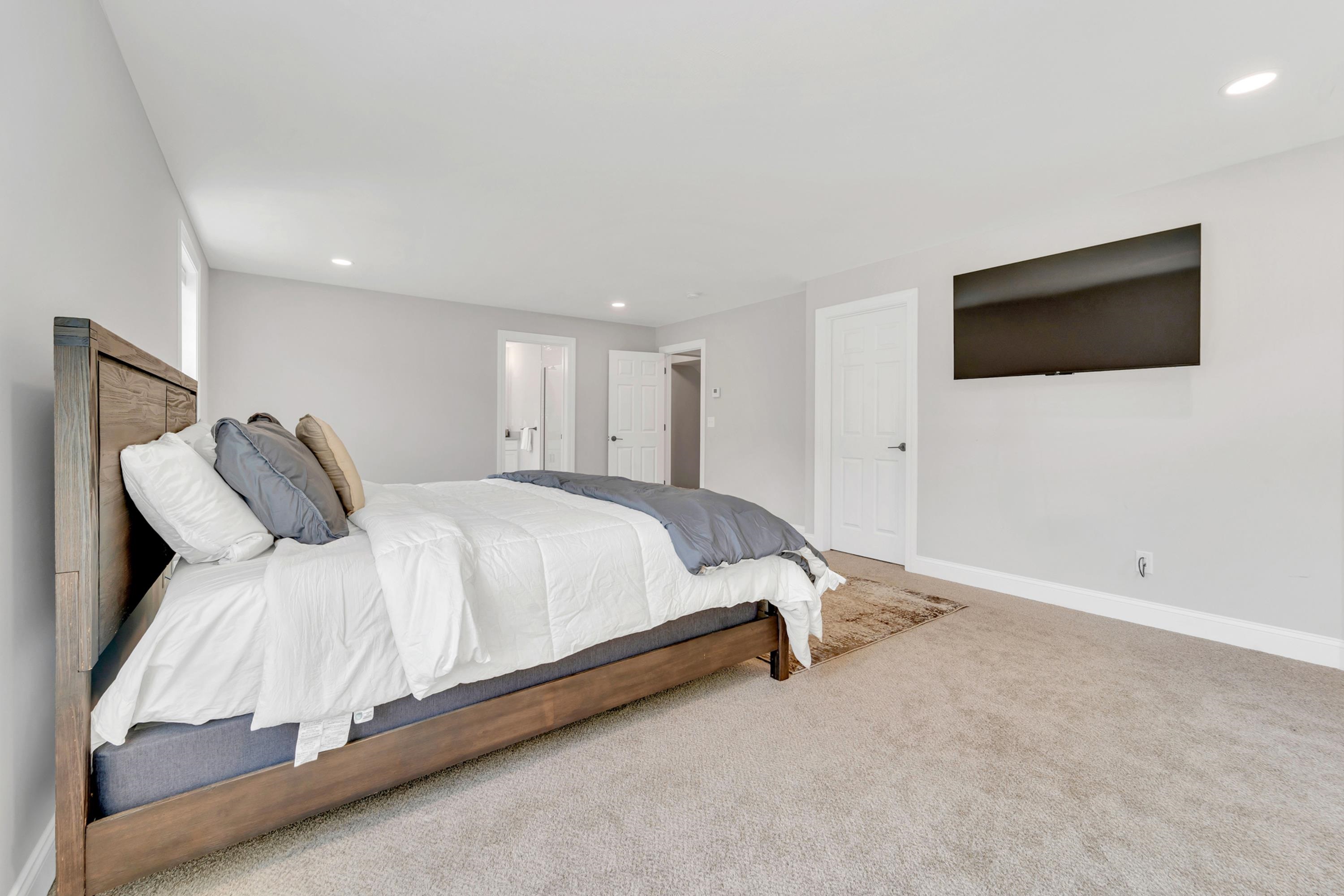 57 Hardy Road Londonderry, NH 03053 - Photo 42 of 60