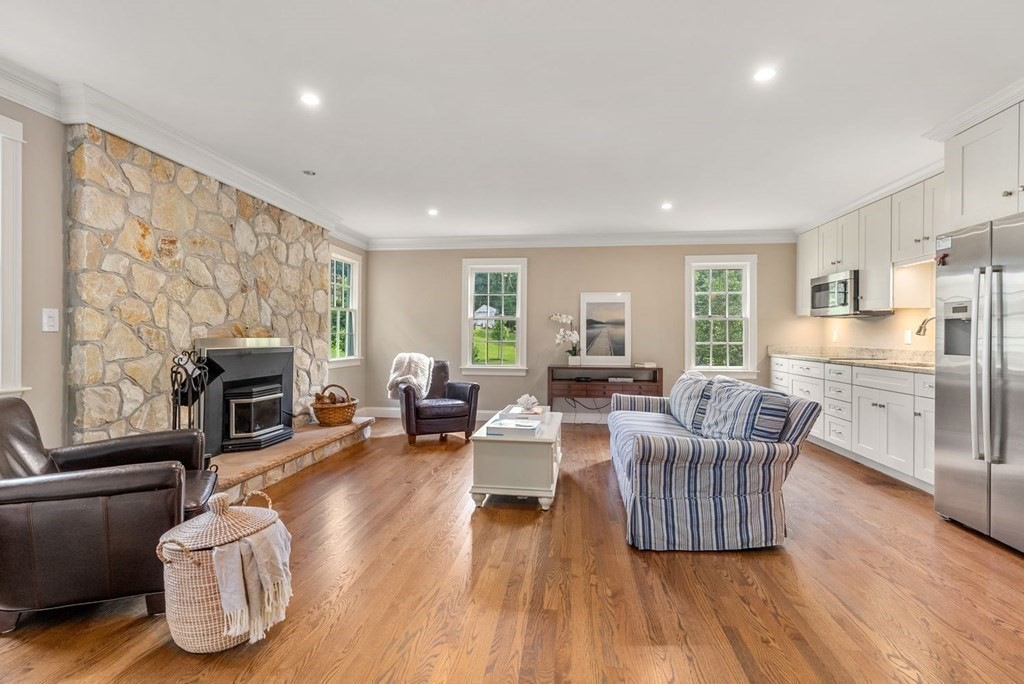 44 Gatewood Drive Needham, MA 02492 - Photo 12 of 27