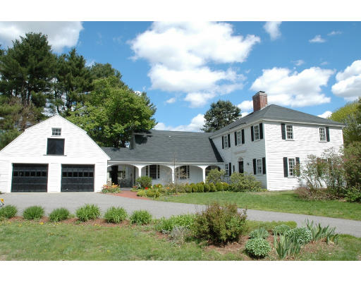 536 Lowell Road Concord, MA 01742 - Photo 2 of 12 Gallery Image 2